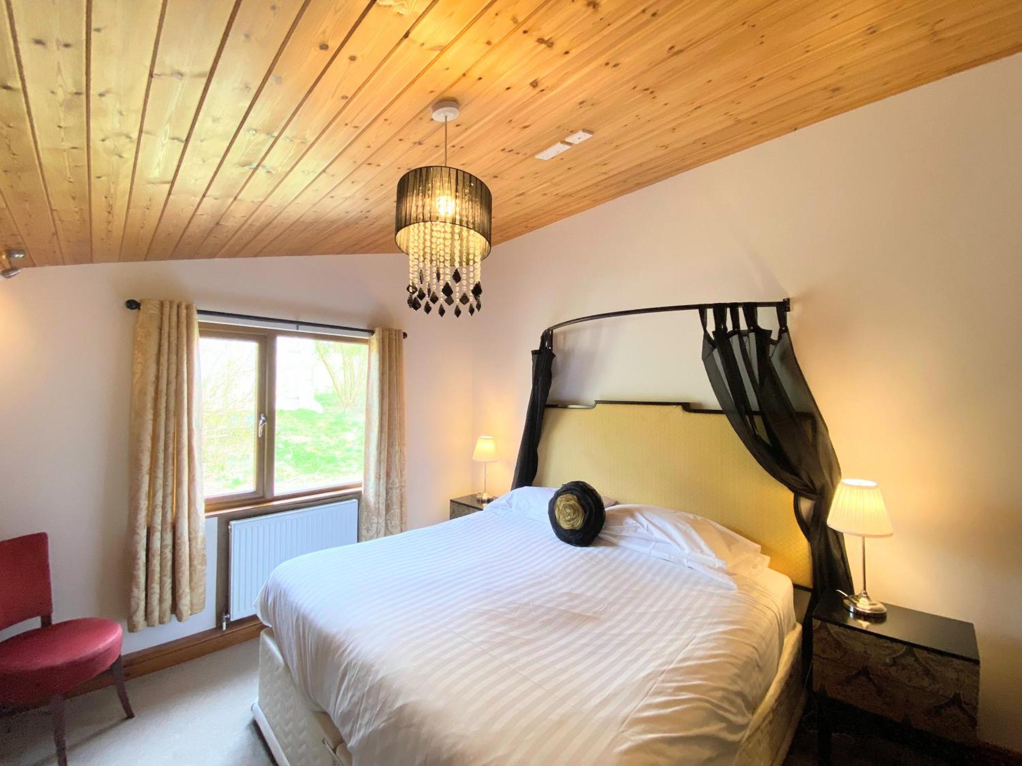 Torridon 12 With Private Hot Tub - Fife - Loch Leven - Lomond Hills Villa Kelty Ngoại thất bức ảnh