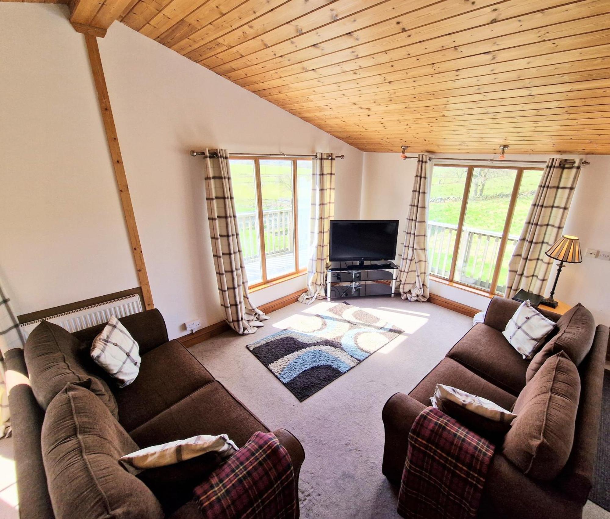 Torridon 12 With Private Hot Tub - Fife - Loch Leven - Lomond Hills Villa Kelty Ngoại thất bức ảnh
