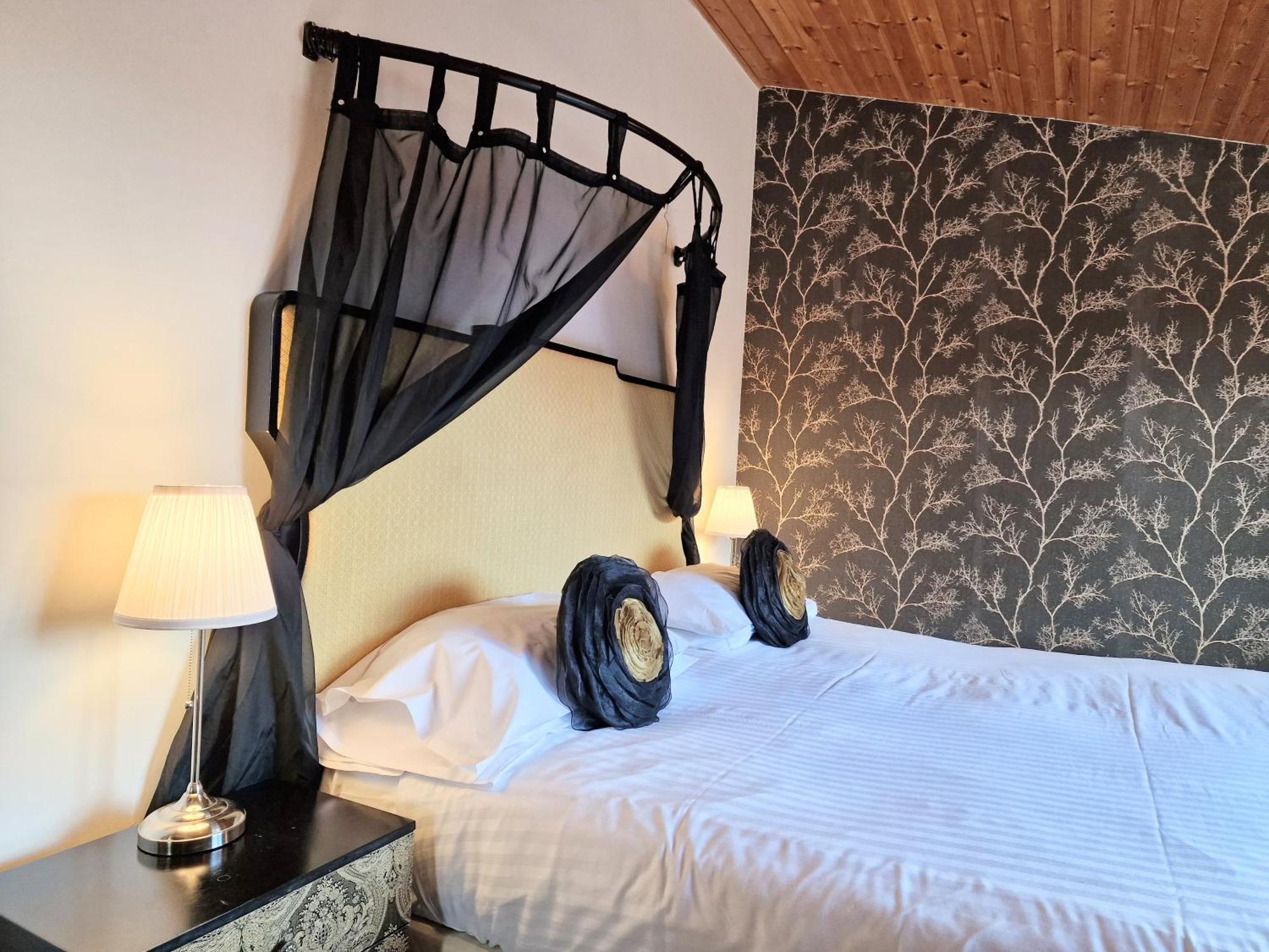 Torridon 12 With Private Hot Tub - Fife - Loch Leven - Lomond Hills Villa Kelty Ngoại thất bức ảnh