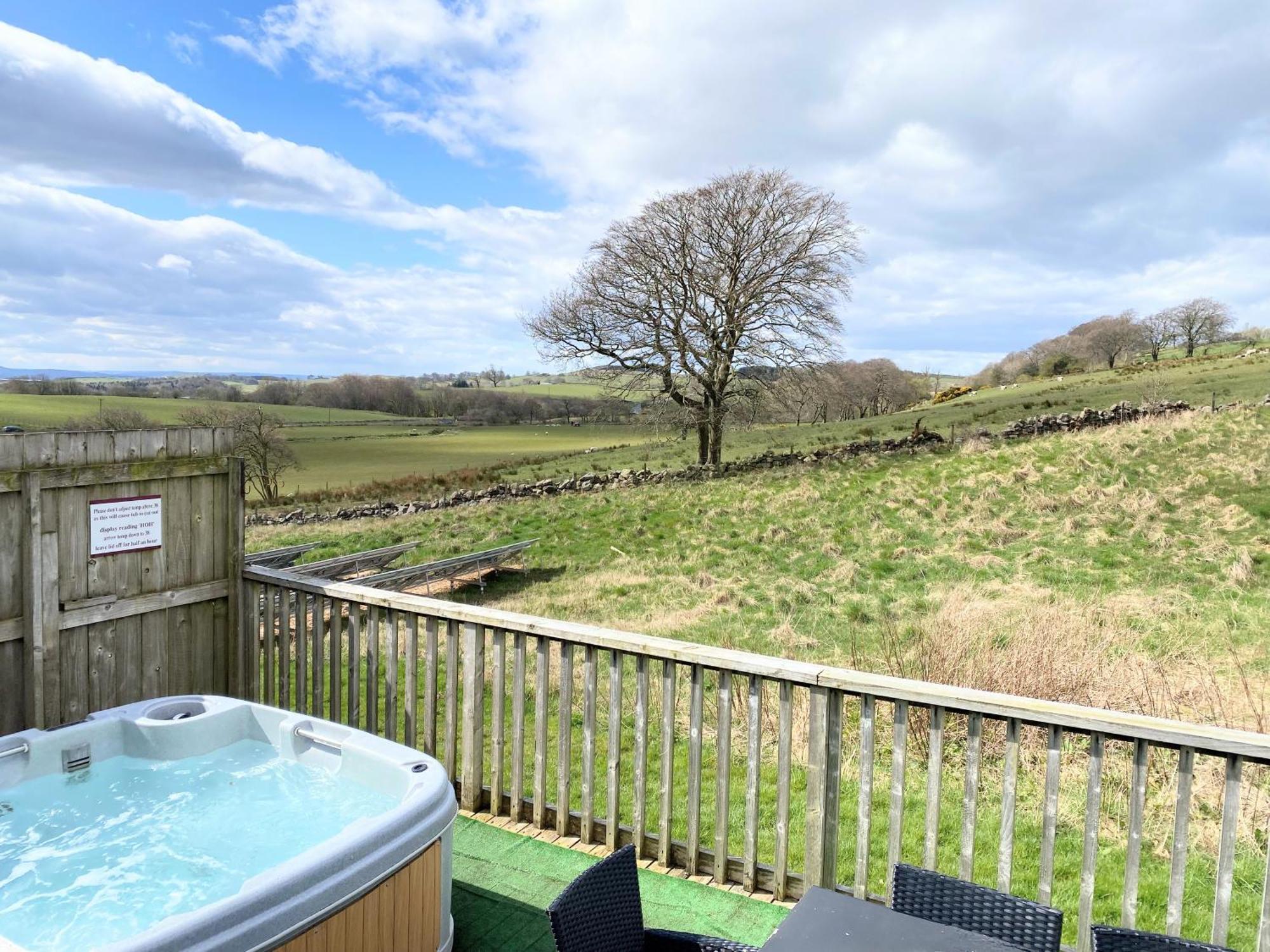Torridon 12 With Private Hot Tub - Fife - Loch Leven - Lomond Hills Villa Kelty Ngoại thất bức ảnh